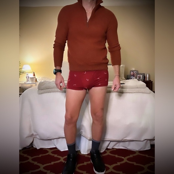 Outfit Bundle | BR Sweater, Smartwool Socks & Thermals, Boxers & CK Jeans - Picture 14 of 16
